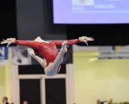 Olivia Wins Medals On Bars And Beam At The 2017 P G Championships